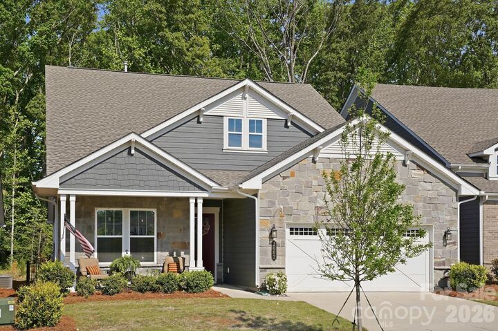 Property Photo:  2002 Belle Mont Farm Avenue  NC 28110 