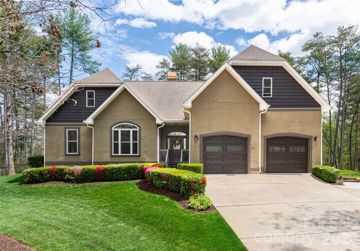 Property Photo:  44 Cherry Ridge Lane  NC 28787 