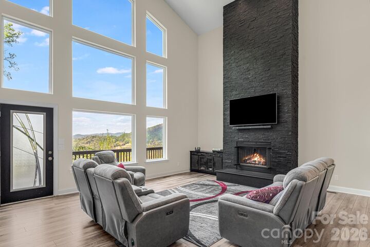 Property Photo:  35 Chesten Mountain Drive  NC 28803 