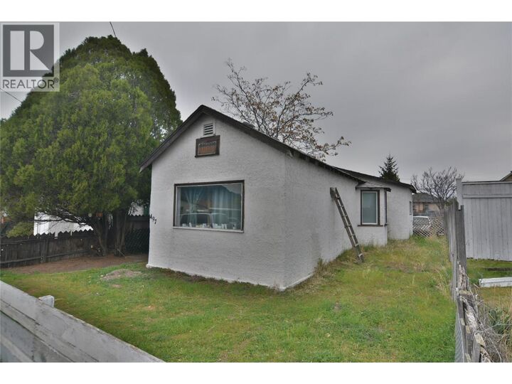 Property Photo: 497 Bennett Avenue BC V2A 2P7