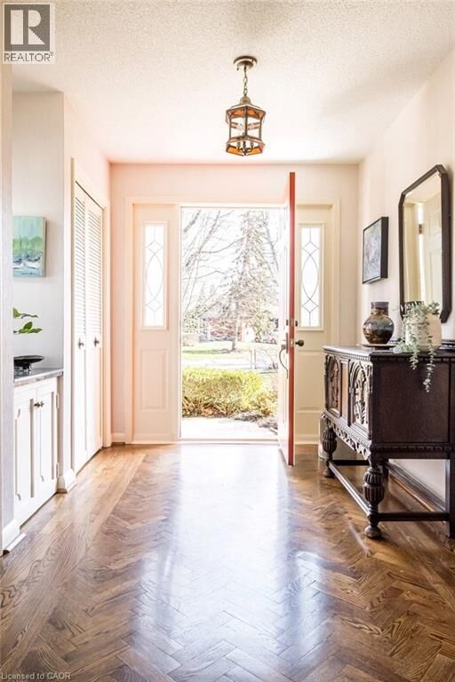 Property Photo:  587 Sharalin Court  ON L7T 2N7 