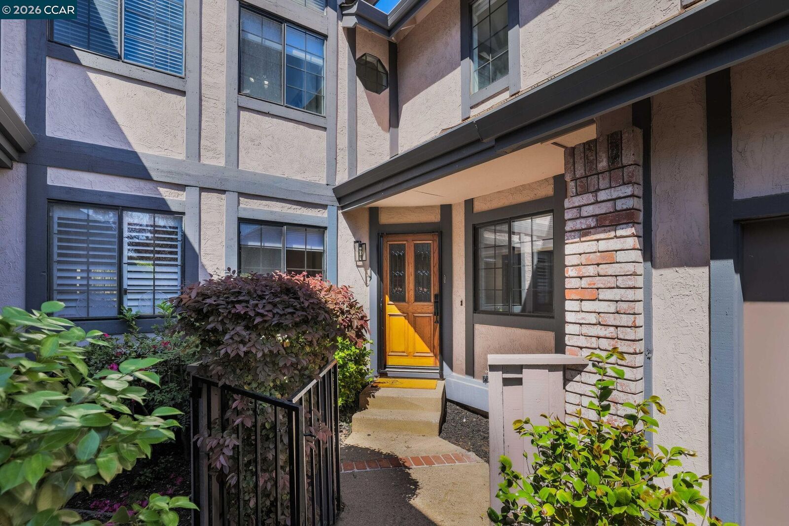Property Photo: 172 Haslemere Ct CA 94549