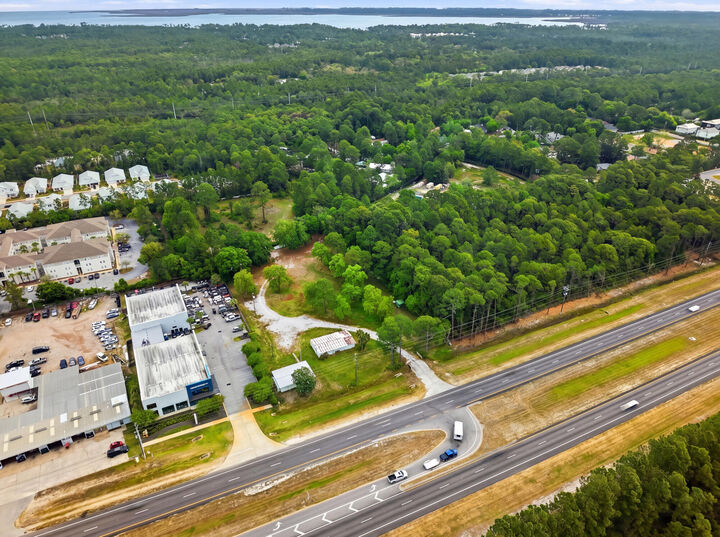 Property Photo:  5416 W US Highway 98  FL 32459 
