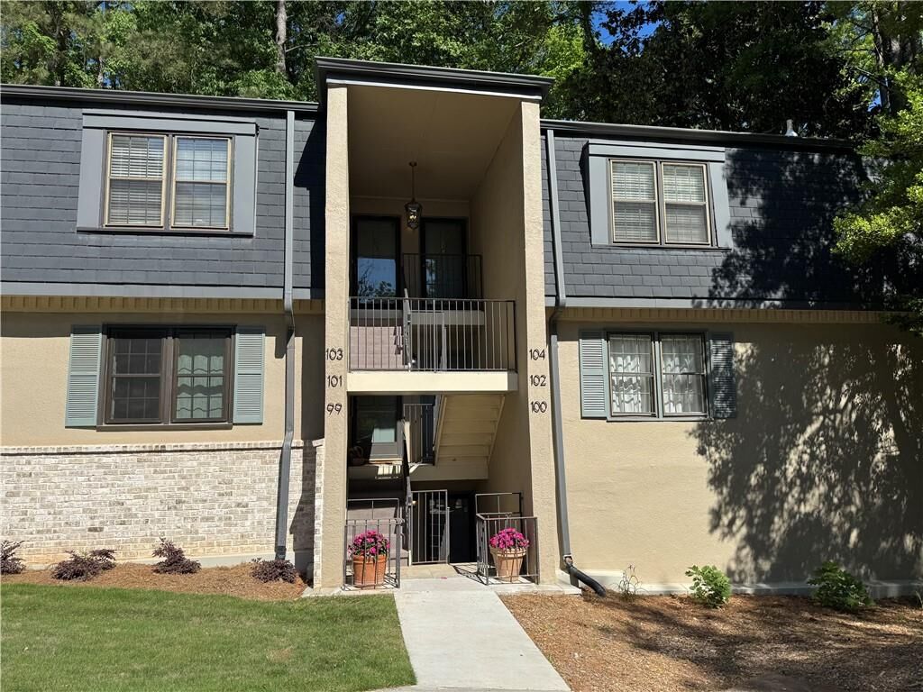 Property Photo:  102 Rosaire Place NW  GA 30327 