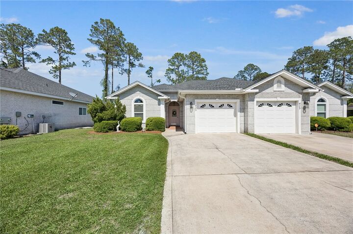 Property Photo:  421 Eagle Boulevard  GA 31548 