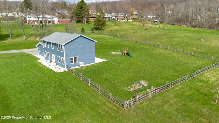 Property Photo:  8 Stone Creek Lane  PA 18433 