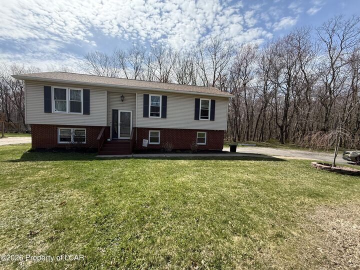 Property Photo:  530 Hillside Drive  PA 18202 