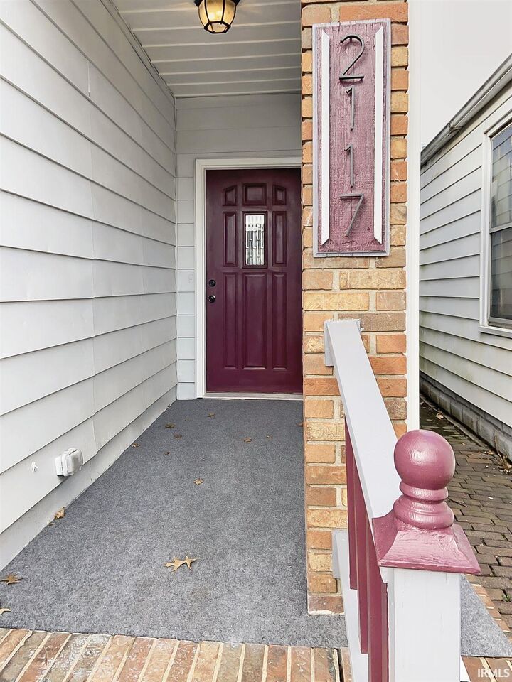 Property Photo:  2117 W Indiana Street  IN 47712 