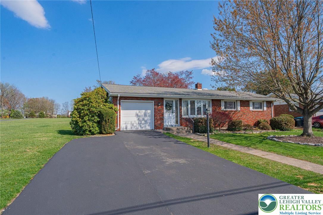 Property Photo: 2630 Jacksonville Road PA 18017