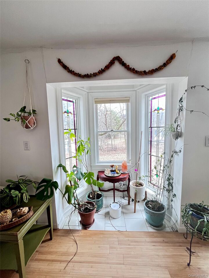 Property Photo:  16 Yeoman Lane  NY 12518 