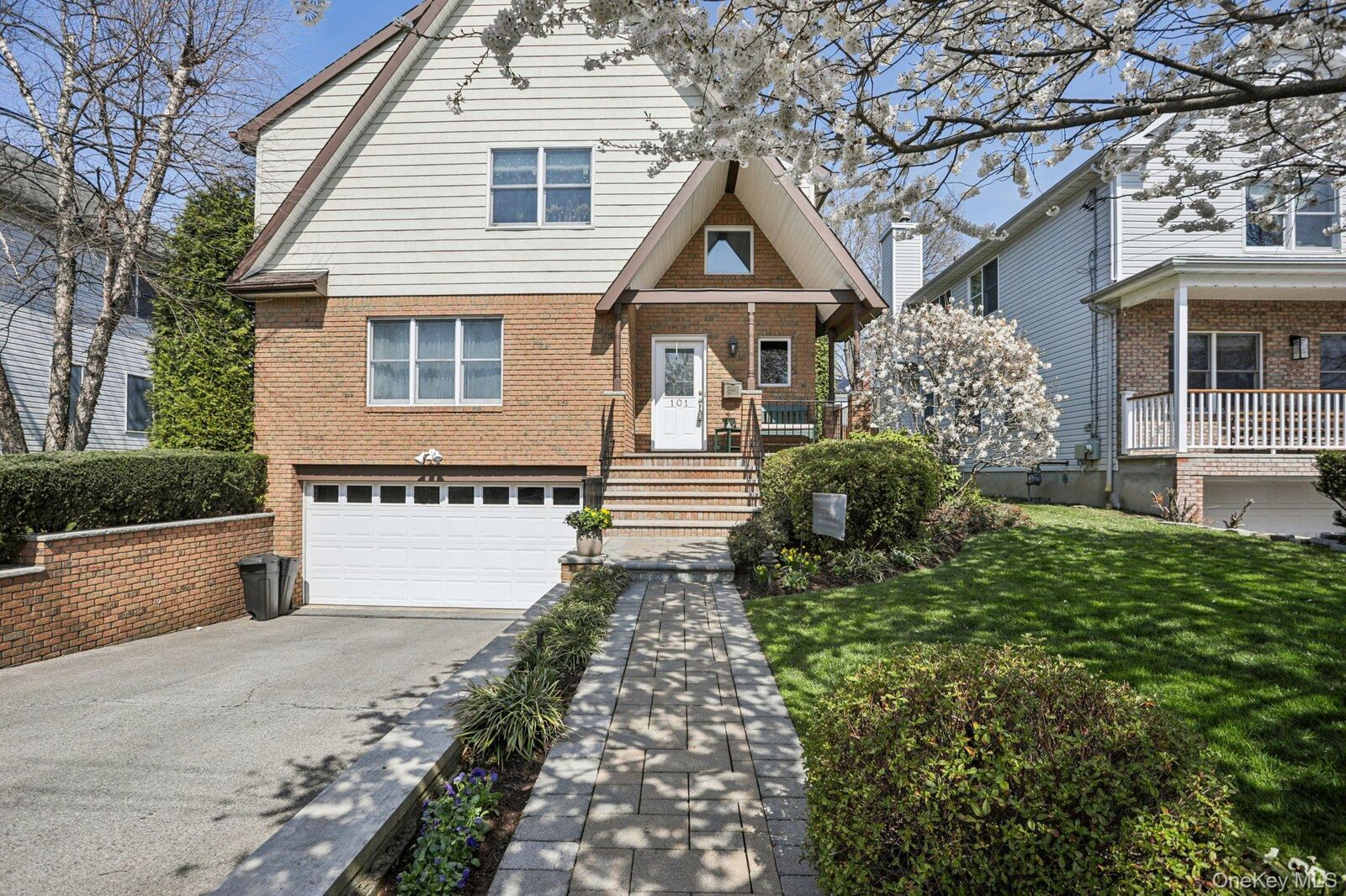 Property Photo:  101 Middle Road  NY 10709 