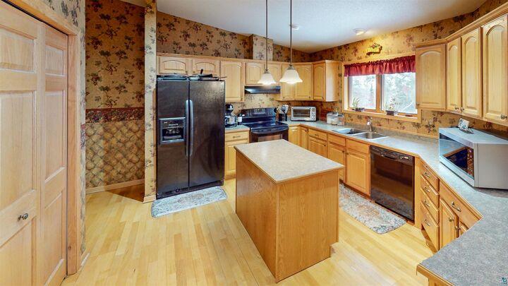 Property Photo: 1804 Hwy 61 E MN 55604