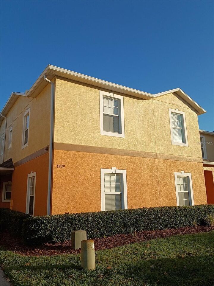Property Photo:  4239 Winding Vine Drive  FL 33812 