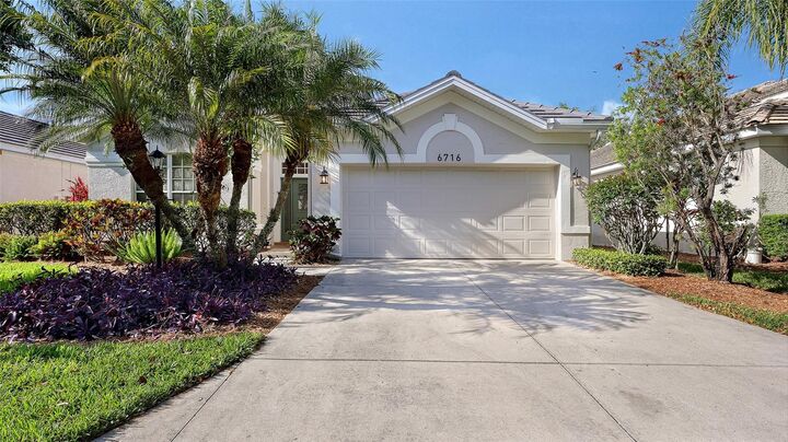 Property Photo:  6716 Spring Moss Place  FL 34202 