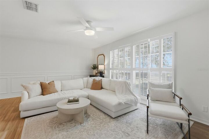 Property Photo:  606 S Glen Avenue 11  FL 33609 