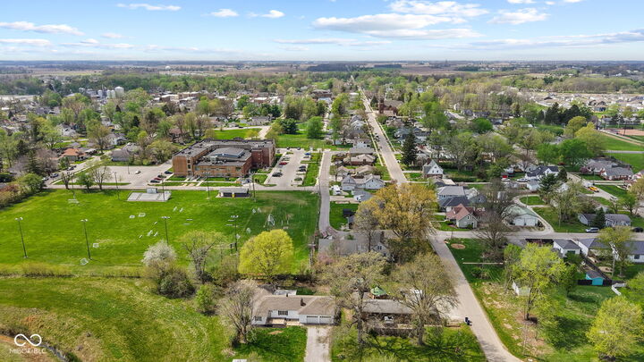 Property Photo:  202 S Linden Lane  IN 46069 