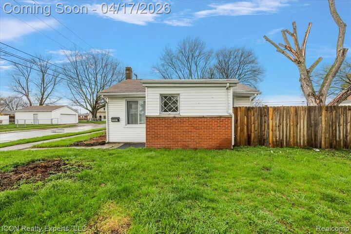 Property Photo:  27321 Baldwin Avenue  MI 48092 2785 