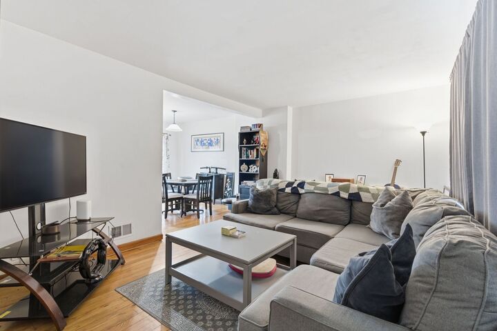 Property Photo:  5226 W 64th Place  IL 60638 