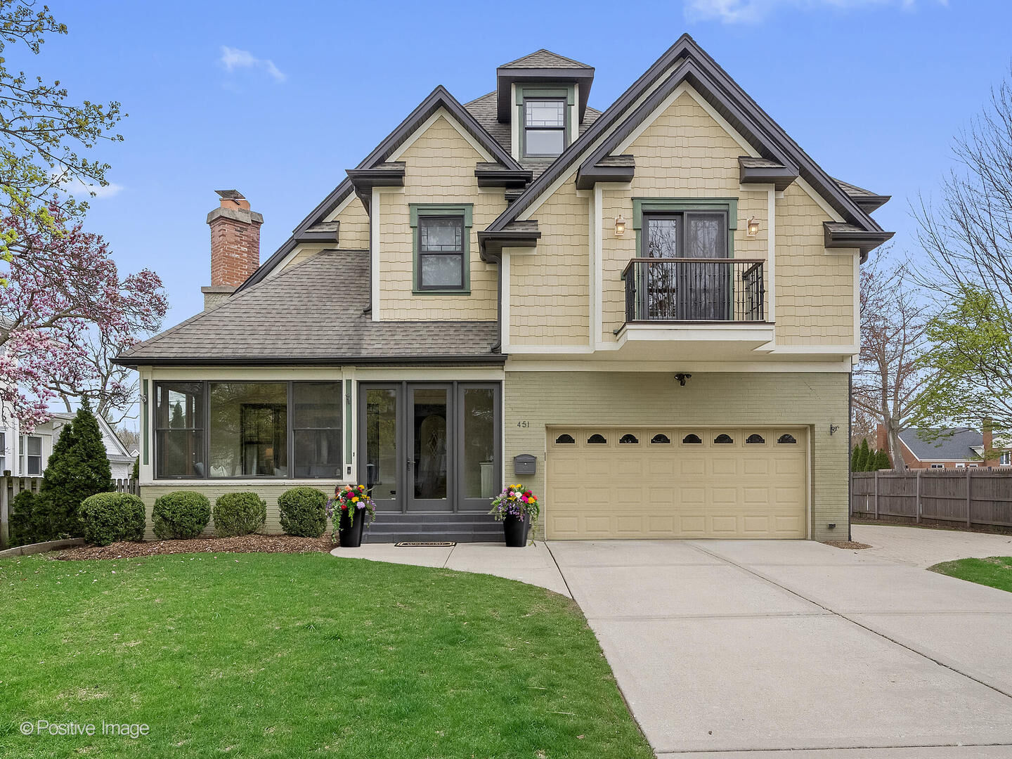 Property Photo:  451 S Spring Avenue  IL 60525 