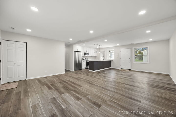 Property Photo: 1041 N Elmwood Drive IL 60506