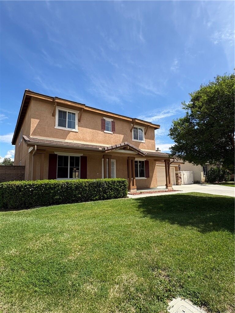 Property Photo:  1119 Huckleberry Lane  CA 92582 
