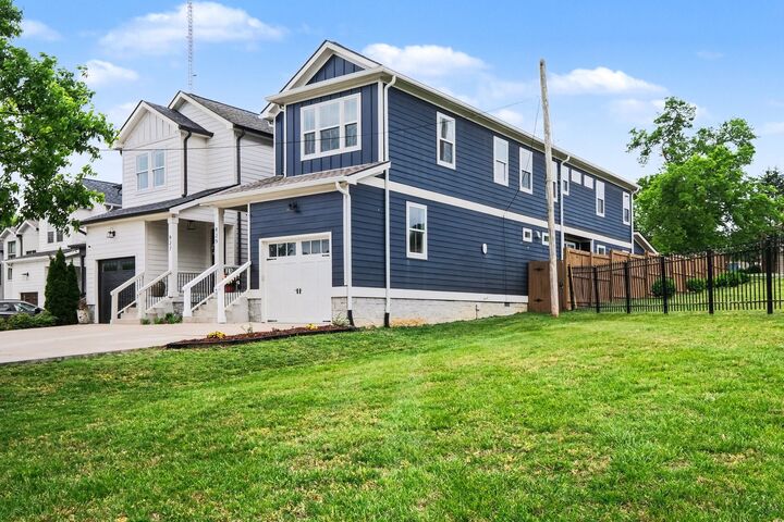 Property Photo:  829 Watts Ln  TN 37209 