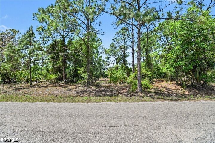 Property Photo:  403 Wellington Avenue  FL 33972 