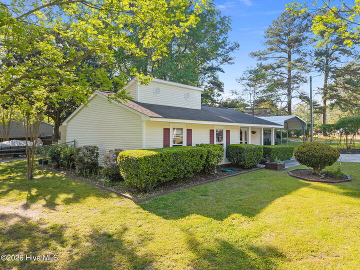 Property Photo:  621 Shadowridge Road  NC 28546 