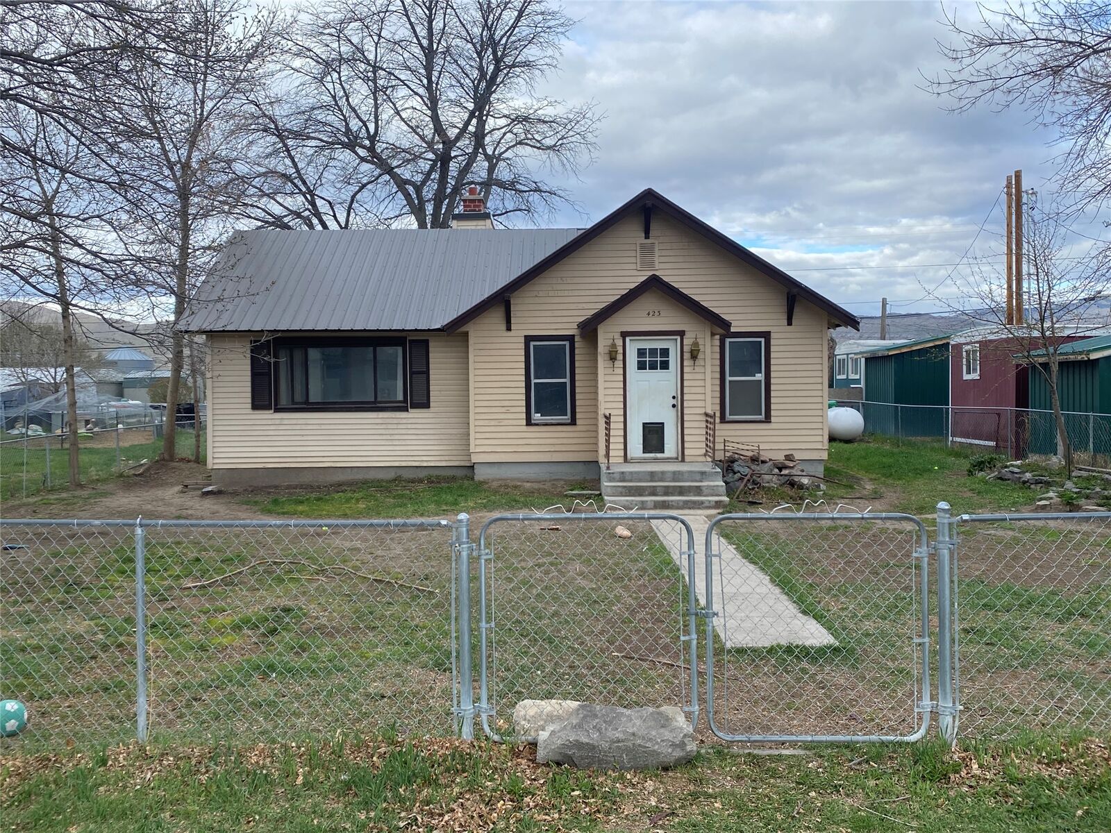 Property Photo:  423 N Pine Street  MT 59644 