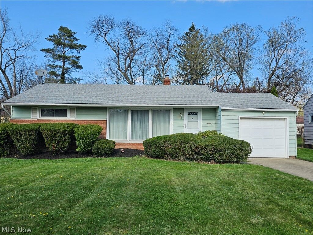 Property Photo:  4087 Suffolk Road  OH 44121 