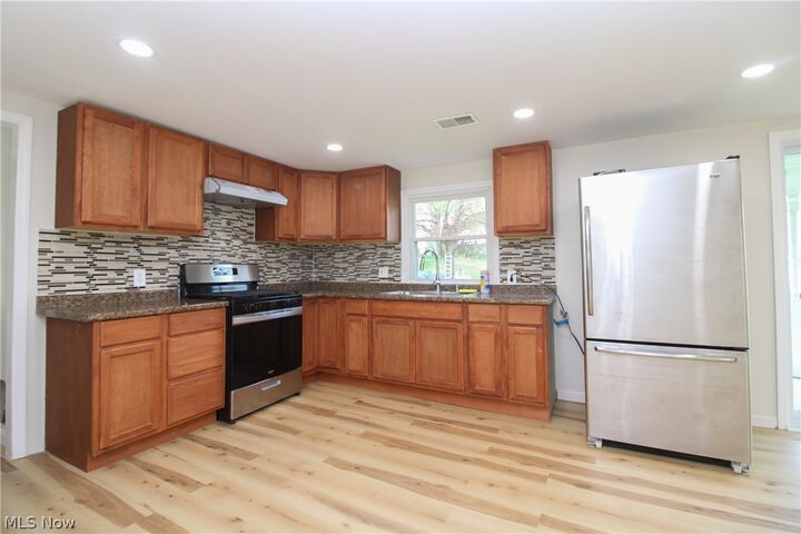 Property Photo:  43 Washington Street  OH 44413 