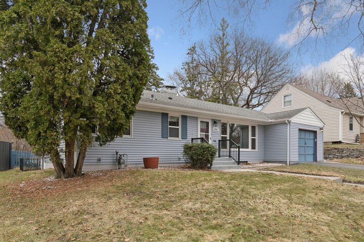 Property Photo:  1947 Yorkshire Court  MN 55116 