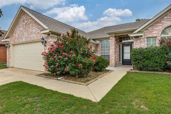 Property Photo:  5673 Rockport Lane  TX 76137 