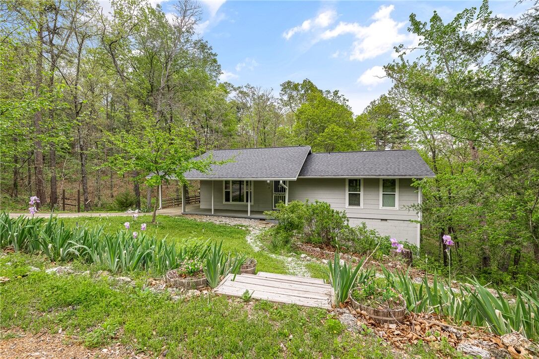 Property Photo:  13 Mobray Lane  AR 72714 