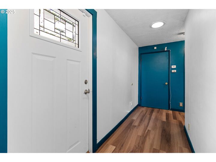 Property Photo:  7324 SE Crystal Springs Blvd  OR 97206 