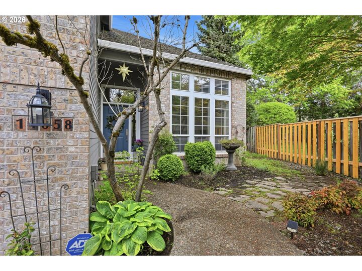 Property Photo:  14058 Chatham Ct  OR 97035 