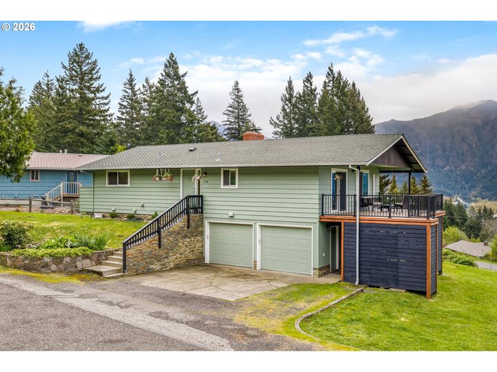 Property Photo:  270 NE Wisteria Way  WA 98648 