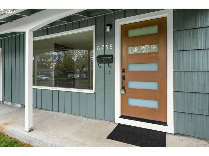 Property Photo:  6755 SW Princess Ave  OR 97008 