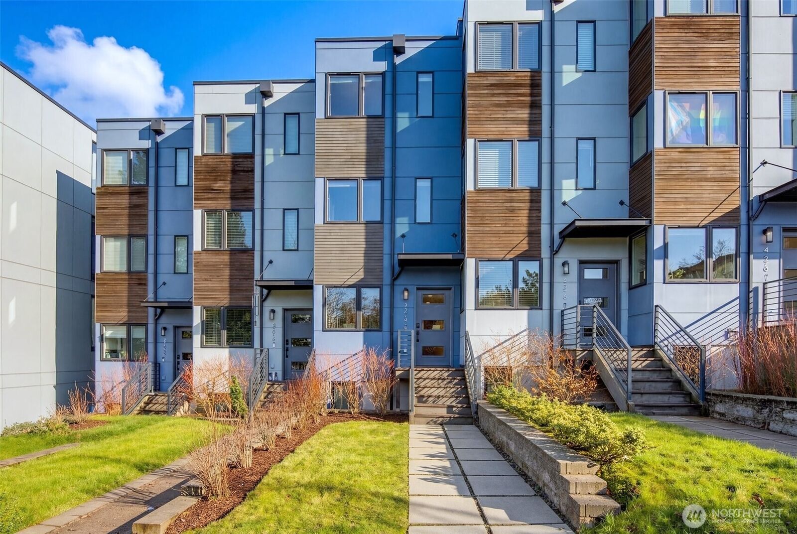 Property Photo:  4274 NE 50th Street  WA 98105 