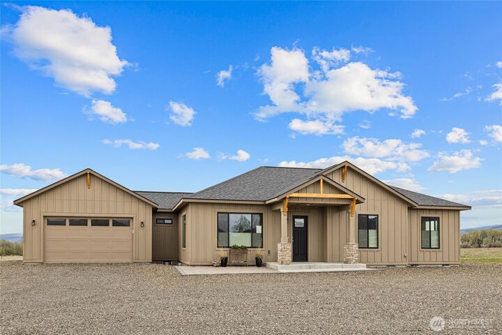 Property Photo: 3420 Schnebly Rd. WA 98926