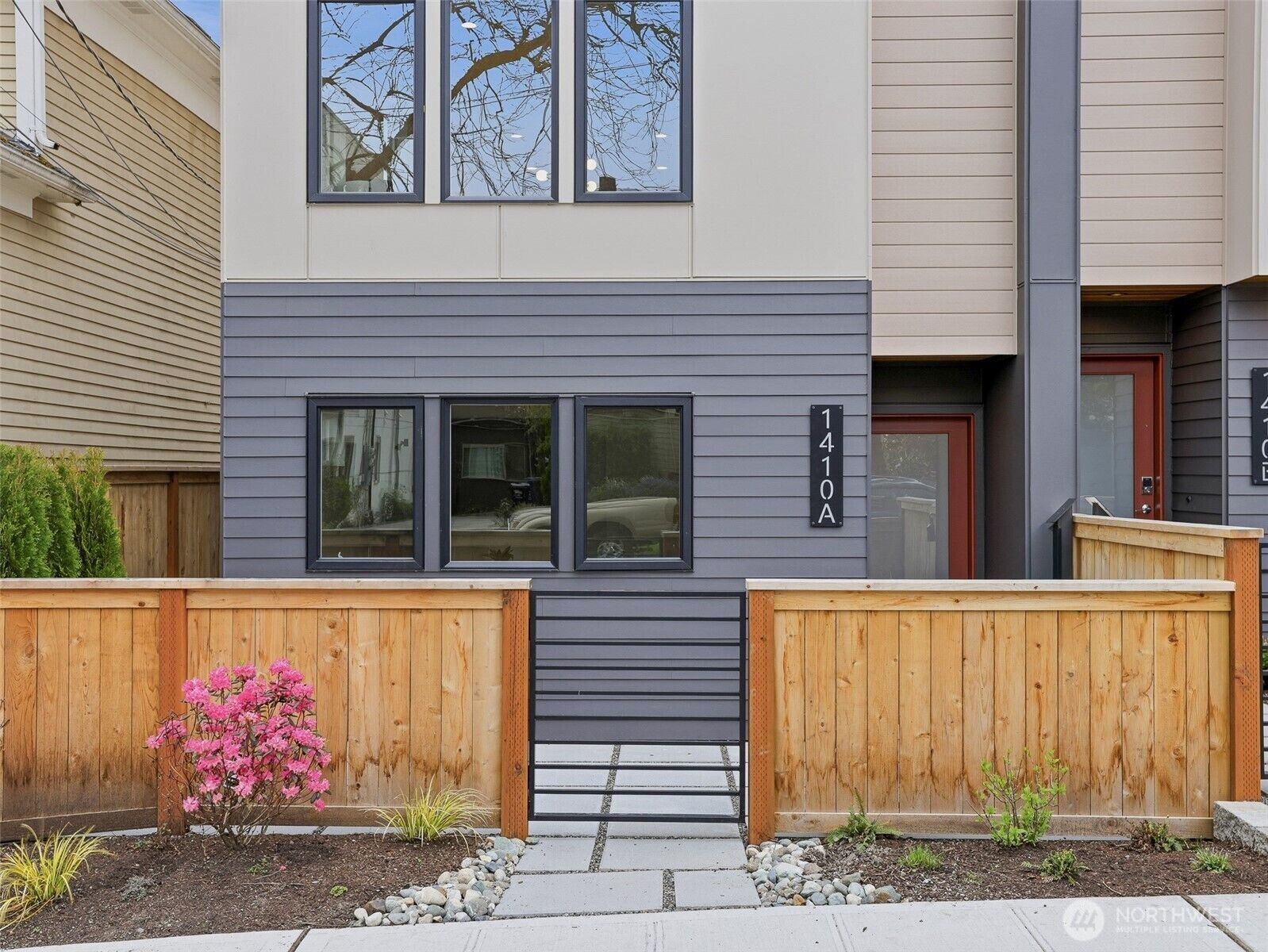 Property Photo:  1410 N 47th Street A  WA 98103 