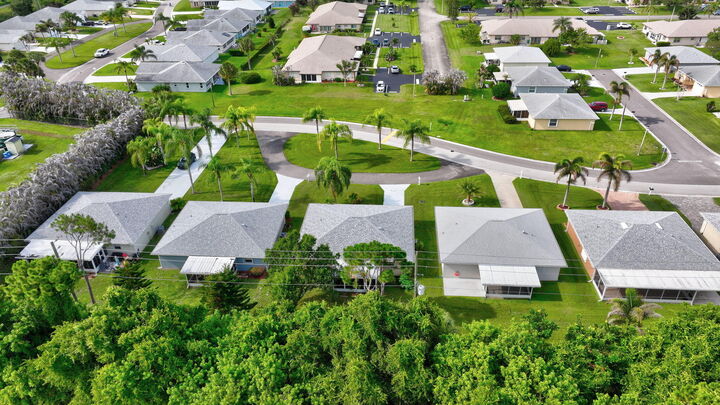 Property Photo: 5740 Travelers Way FL 34982
