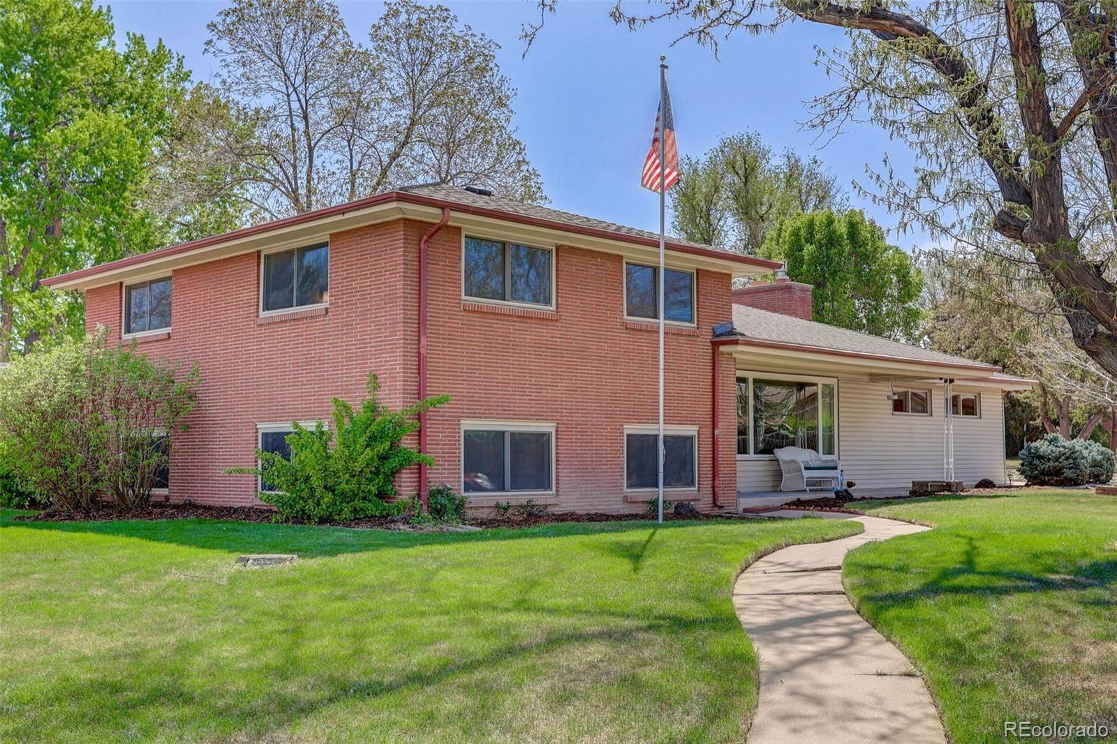 Property Photo:  6106 S Valleyview Street  CO 80120 