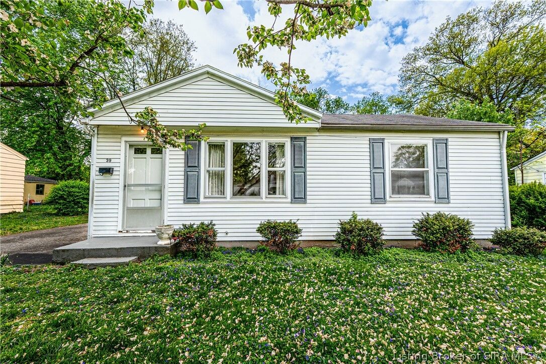Property Photo:  39 Louise Street  IN 47130 
