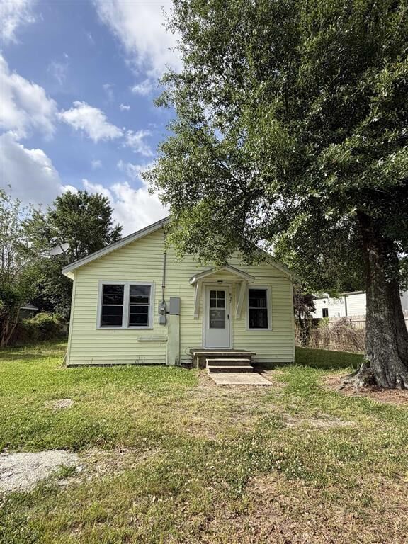 Property Photo: 837 Live Oak Street LA 70669