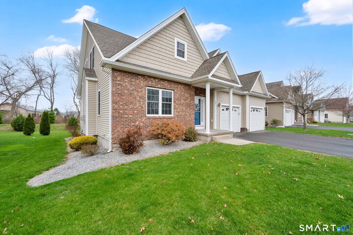 Property Photo:  20 Windermere Village Road 20  CT 06029 