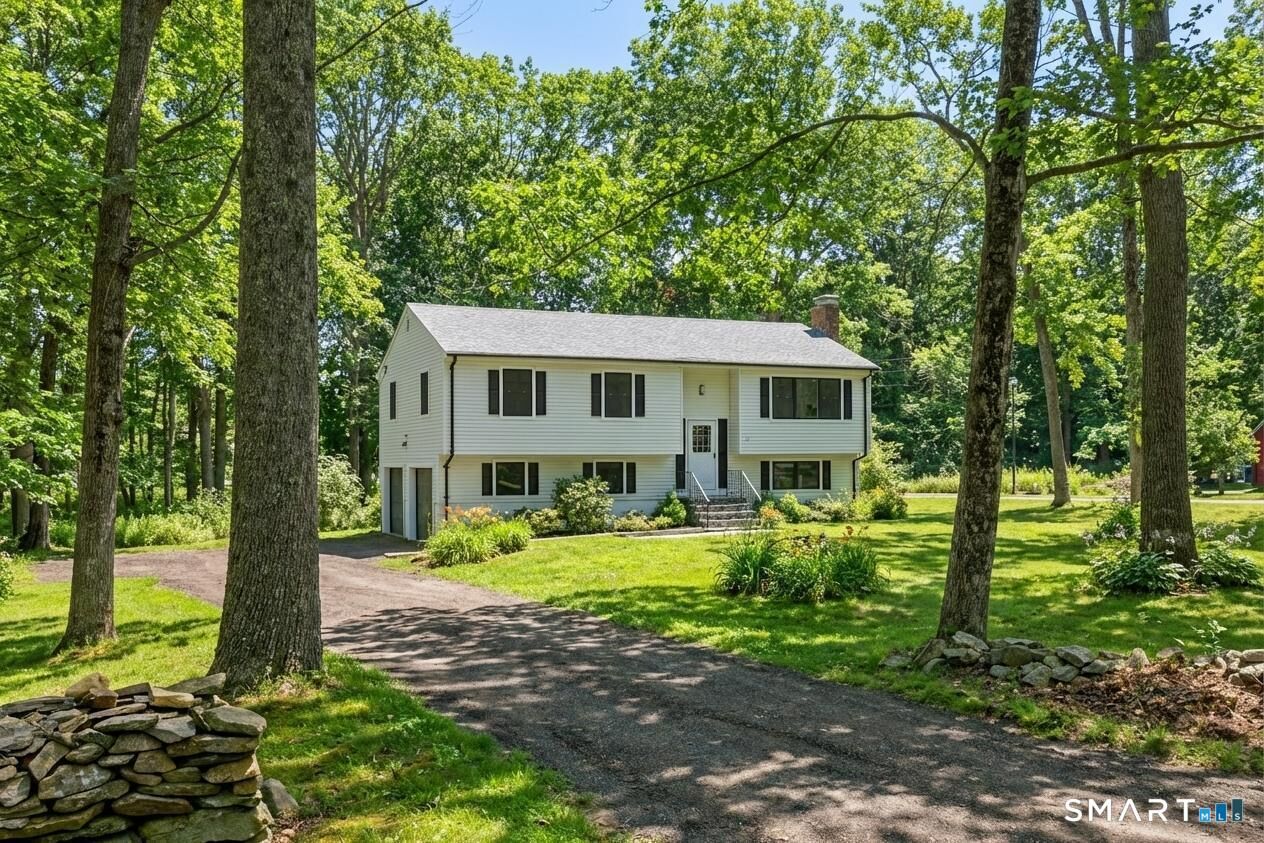 Property Photo:  211 Forsyth Road  CT 06370 