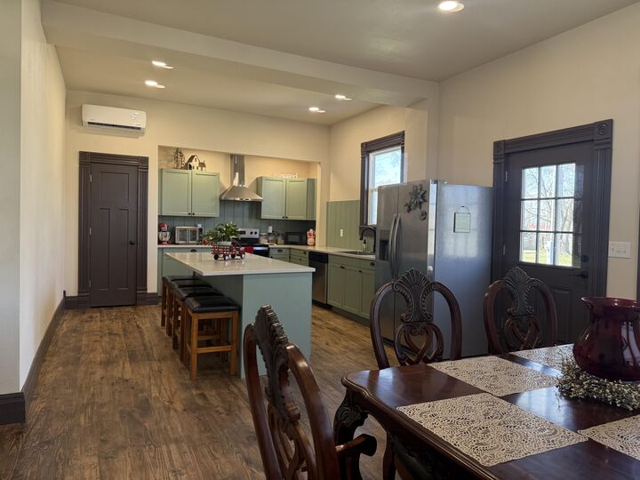 Property Photo:  521 N Oakland Avenue  MO 65711 