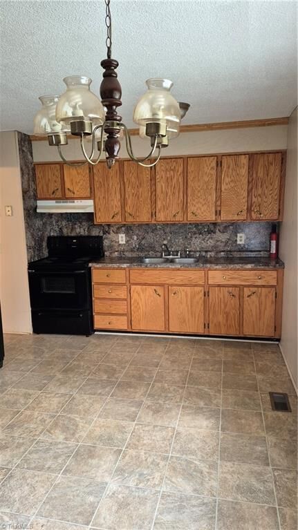 Property Photo: 191 Villa Heights Drive NC 28659