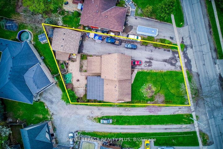 Property Photo: 128 Parnell Road ON L2M 1V4